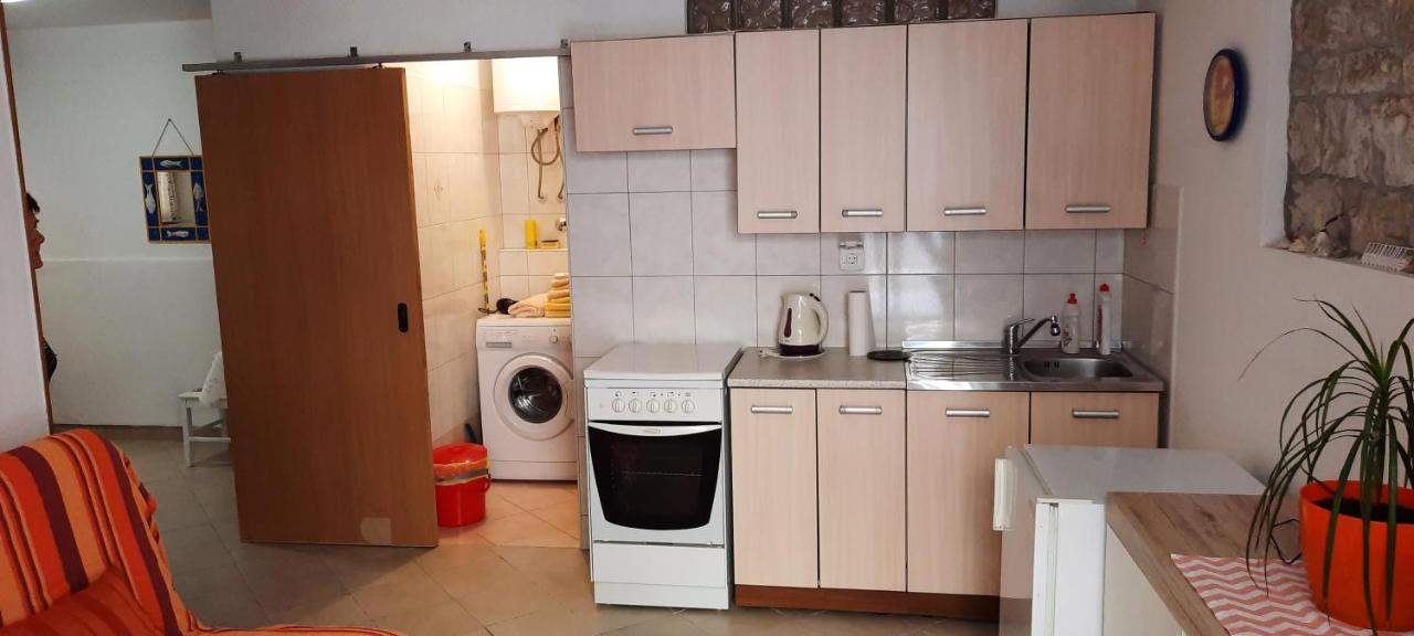Apartment Lucija Cres Exterior photo