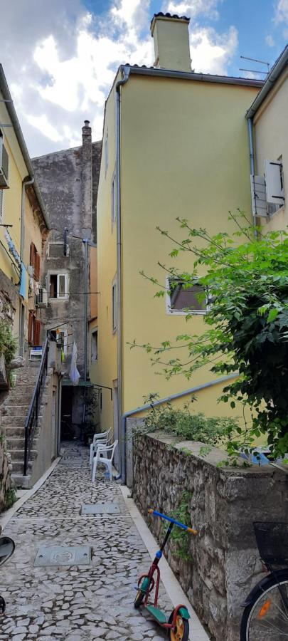 Apartment Lucija Cres Exterior photo