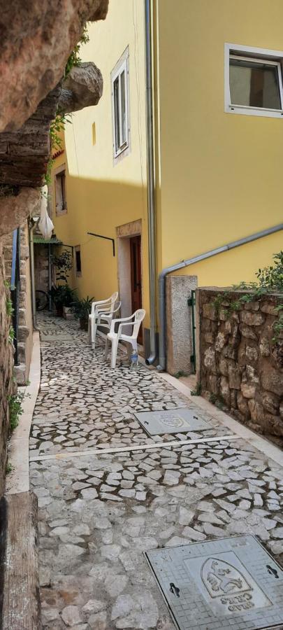 Apartment Lucija Cres Exterior photo