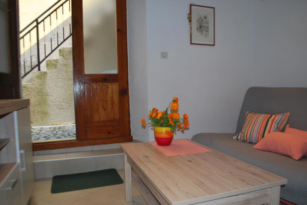 Apartment Lucija Cres Exterior photo