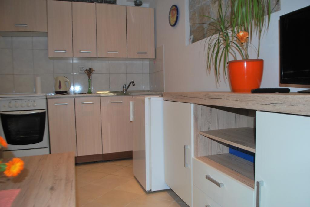 Apartment Lucija Cres Exterior photo